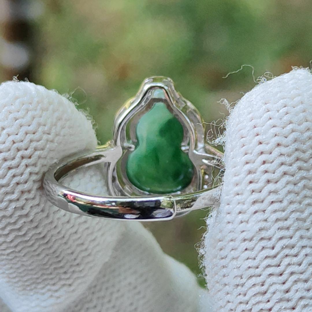 Good Quality Spicy Green Natural Type A Jadeite Jade crafted with shape of Gourd set on S925 as adjustable Ring, certificate weighs  2.52 grams, measurement 12.2 * 8.8 * 3.2 mm (s925ring14)