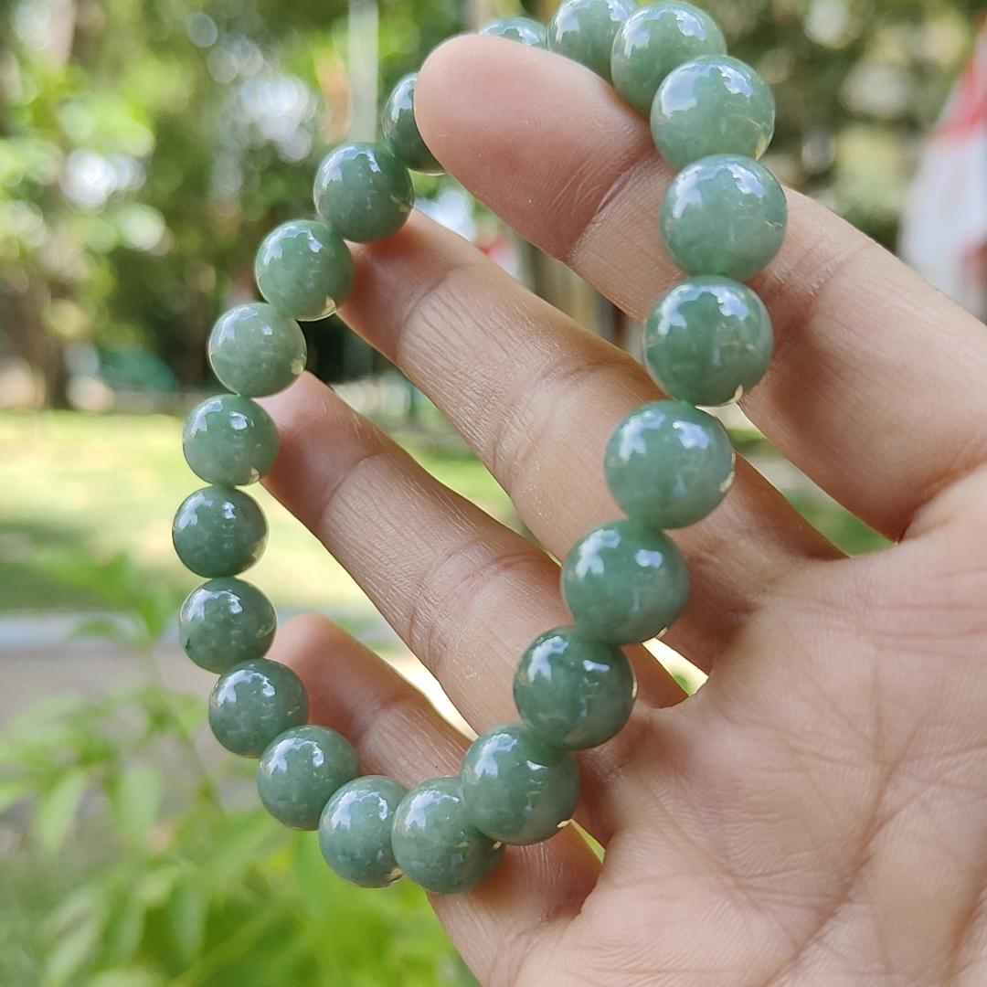 Green 21 Beads measurement 10mm Natural Type A Jadeite Jade Bracelet with QIC approved labs certificate weighs 38.45 grams (bracelet27)