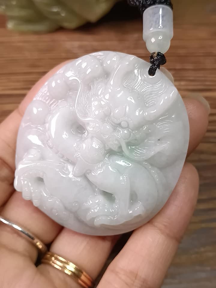 Yi Pin Qian Type A Jadeite Dragon pendant with certificate