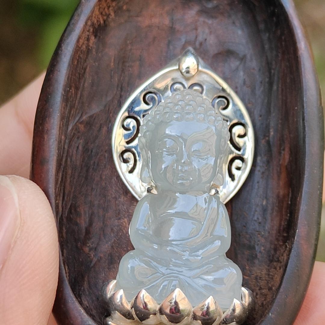 Semi Icy Good Translucent Natural Type A Jadeite Jade crafted as Buddha set on S925 and Sandalwood as Pendant, certificate weighs 31.79 grams, measurement 60.3 * 37.1 * 21.1 mm  (s925p2)