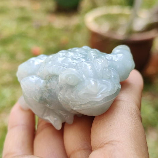 Sales - Quality Natural Type A Jadeite Jade crafted as Three Legs Toad for display or hand-held piece with certificate weigh 84.27 grams, measurement 61.6 * 48.3 * 26 mm (hand4)