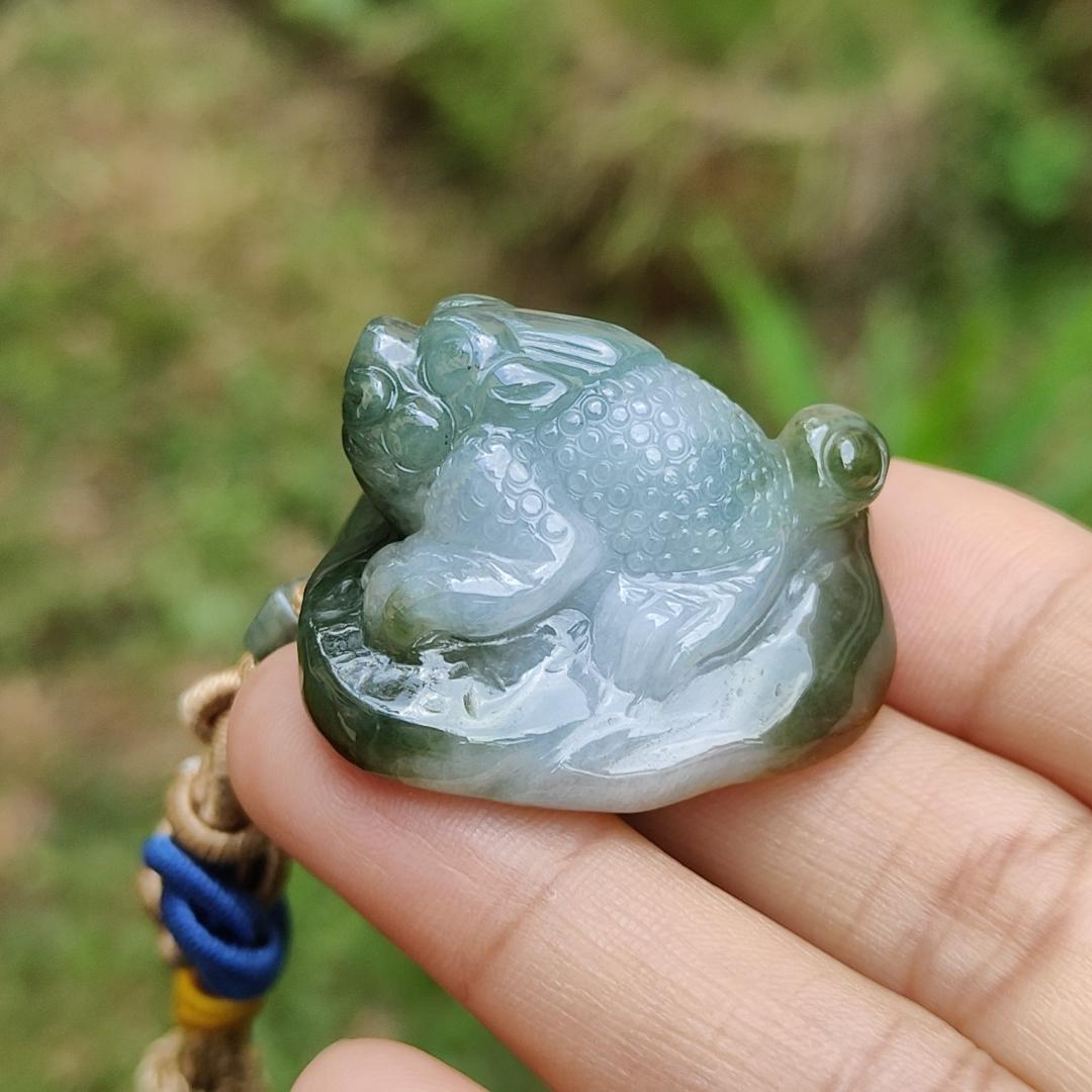 Brown Skin and Green Natural Type A Jadeite Pendant crafted with three leg toad and Chinese ingot, symbols of Fortune and good fortune, Auspicious and wealthy means to urge wealth, with ceritificate weigh 30.06 grams, 32.8 * 32 * 22.2 mm (pendant69)