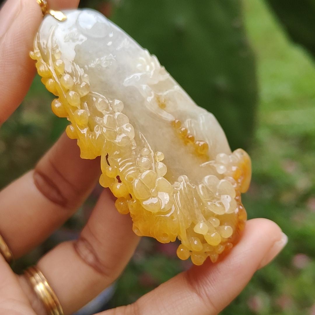 Very Rare Orange Yellow Natural Type A Jadeite Jade crafted with Deer added with 18k Gold Clasp as Pendant, certificate weighs 33.26 grams, measurement 64.8 * 35.2 * 8.5 mm (18kp48)