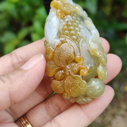 Super Rare Green and Brown Natural Type A Jadeite Pendant carved as Corn with butterfly, frog, ruyi and gourd on it, come with certificate weight 51.60 grams, 59.20 * 31.80 * 21.70 meaning Beautiful, rich, safe, prosperous, for daily wear (pendant106)