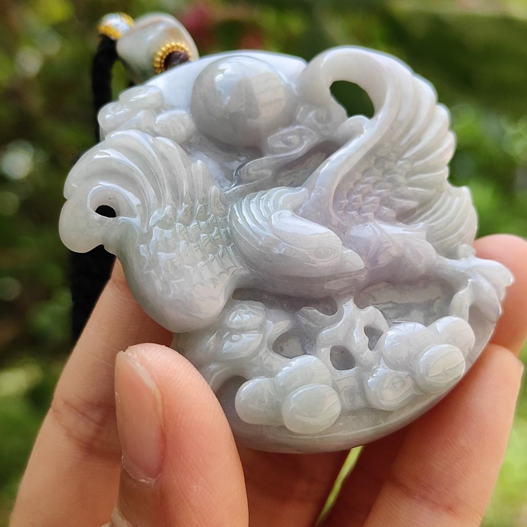 Lavender Natural Type A Jadeite Pendant crafted with Eagle meaning win, good for businesse, majesty, power and freedrom, certificate weight 75.8150 gram, 57 * 54.20 * 15.10 mm (pendant111)