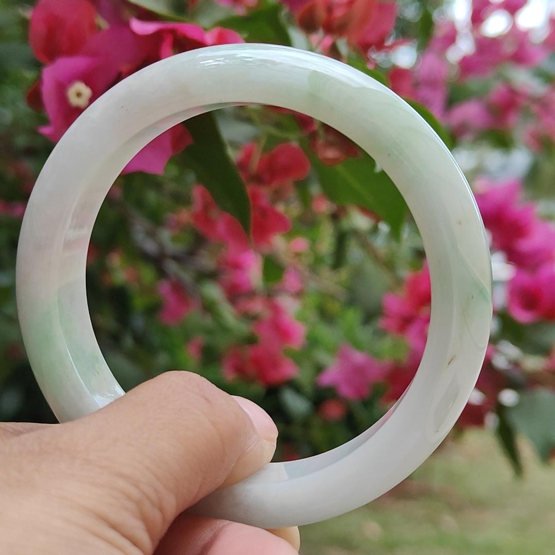 Light Green Hue Natural Type A Jadeite Jade crafted with shape of Peace Bracelet Bangle with certificate weigh 64.55 grams, measurement 13.6 * 8.7, Wrist Size 56.5 mm (bangle4)