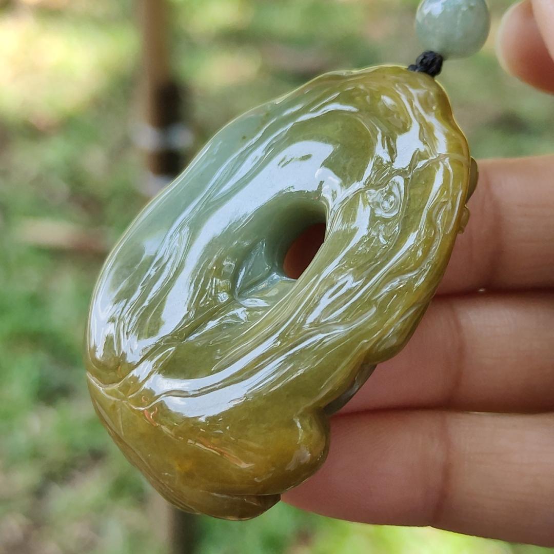 Good Quality Yellow and Green Natural Type A Jadeite Jade crafted with Ruyi and Faceless Buddha as Pendant, QIC approved labs certificate weigh 45.18 grams, measurement 53.1 * 38.3 * 14.8 mm (pendant273)