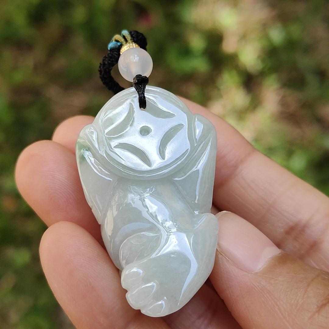 Three legs Toad Natural Type A Jadeite Pendant Necklace come with certificate weighs 31.86 grams, 40.8 * 25.5 * 18.2 mm, symbols of good fortune with money, very suitable for daily wear (pendant57)