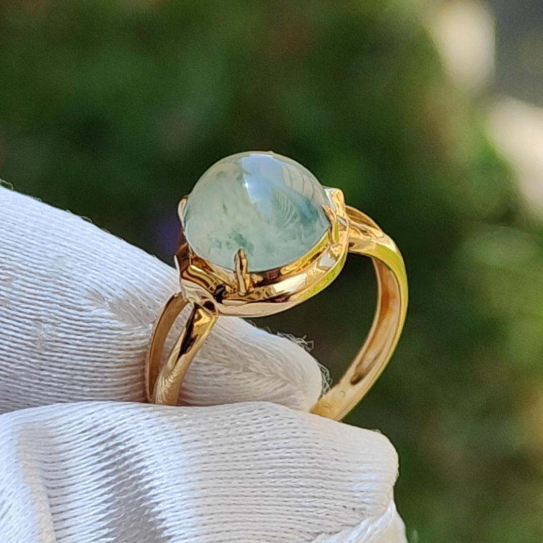 Icy Floating Green Patches Cabochon Natural Type A Jadeite Jade set on 18k gold as a ring with certificate weigh 2.06 grams, measurement 8.9 * 8.8 * 4.2 mm, finger size 16.8 mm (18kring19)