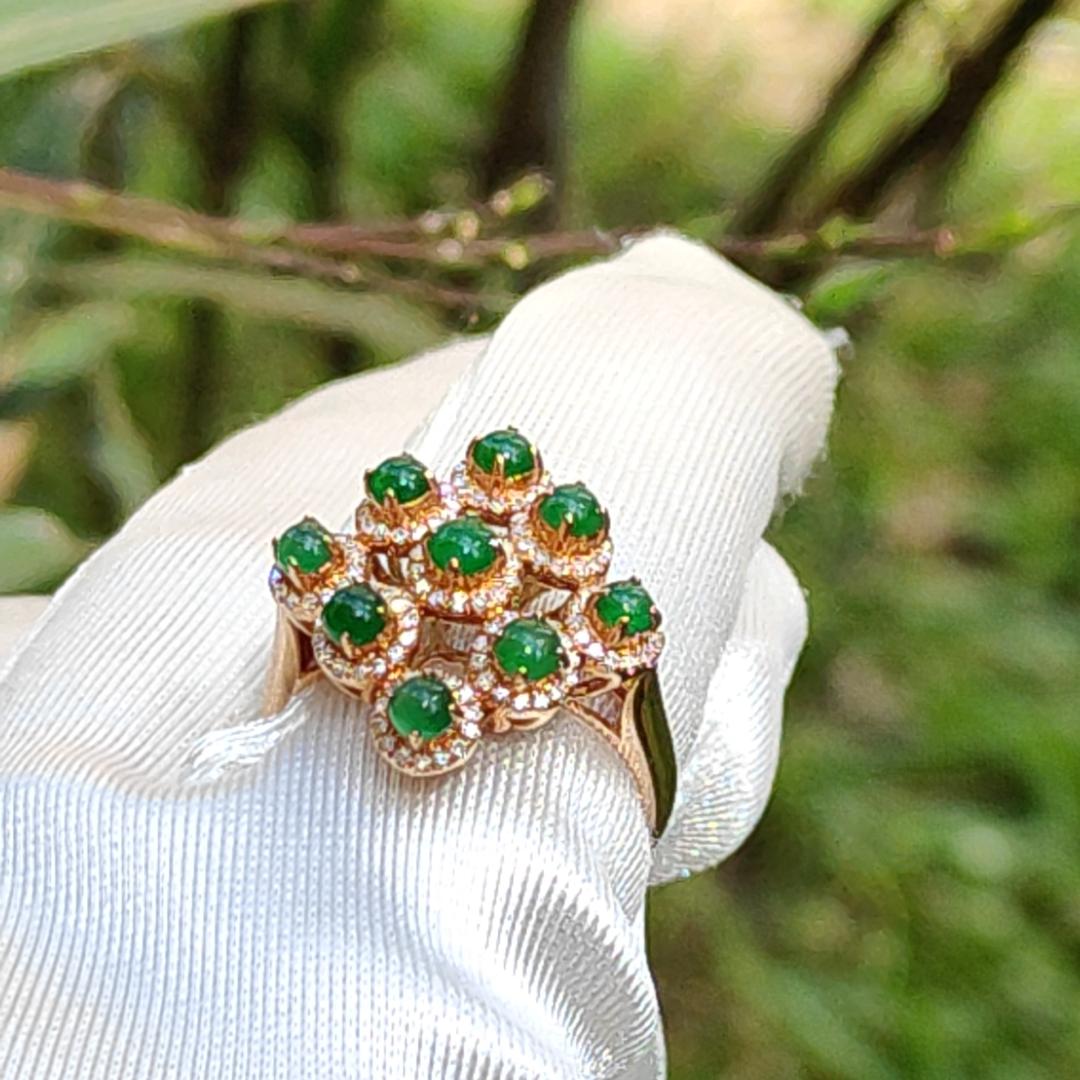 Mid Year Special Offer, Stunning 18k Gold setting with 9 green cabochons and diamonds Natural Type A Jadeites Ring with certificate weigh 3.92 grams, finger size 17.7 mm (18kring2)