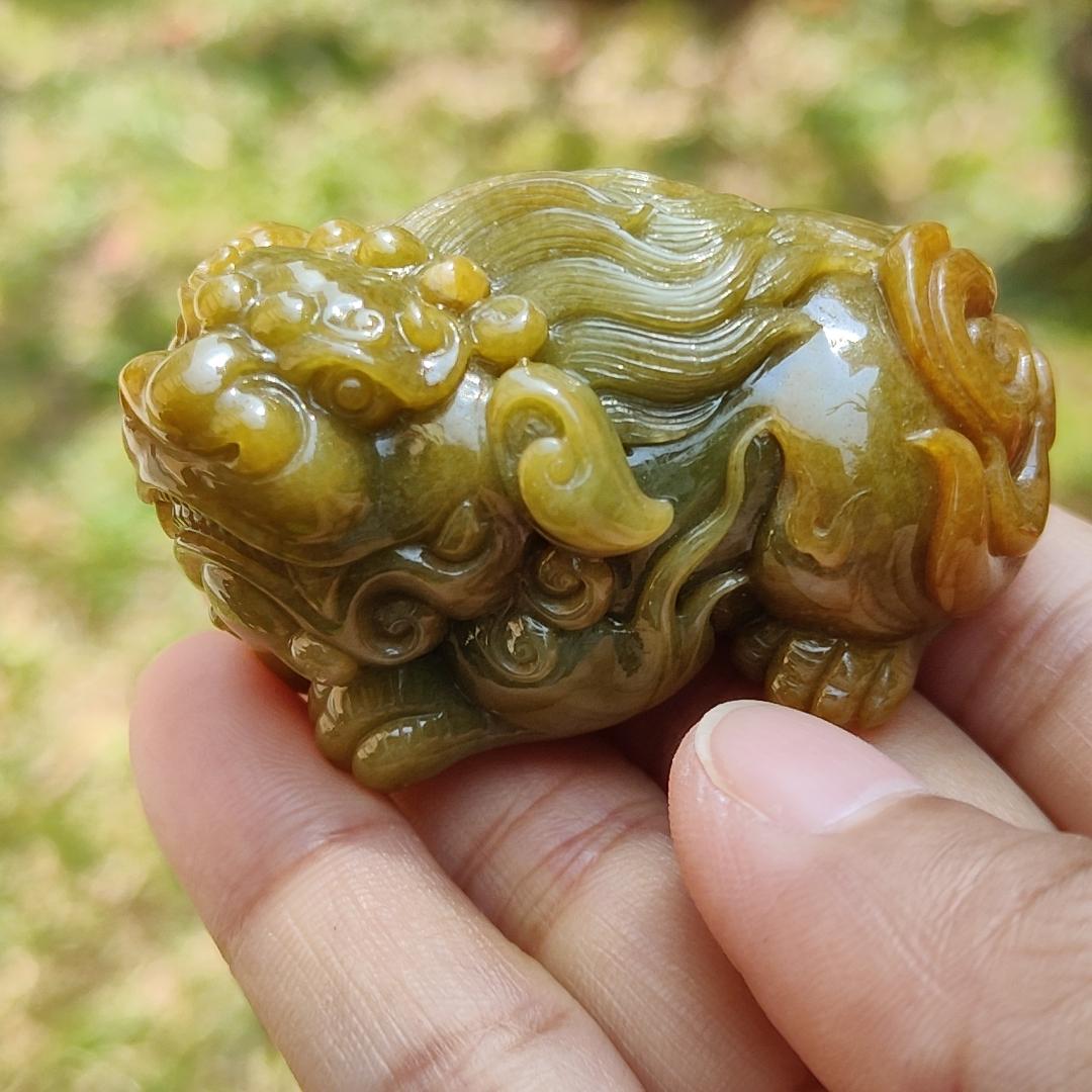 Super Rare Yellow, Redish and Green Hue Natural Type A Jadeite Jade crafted with Lion as Hand-held piece, display or Pendant, certificate weigh 93.64 grams, measurement 53.3 * 32.2 * 30.7 mm (hand5)