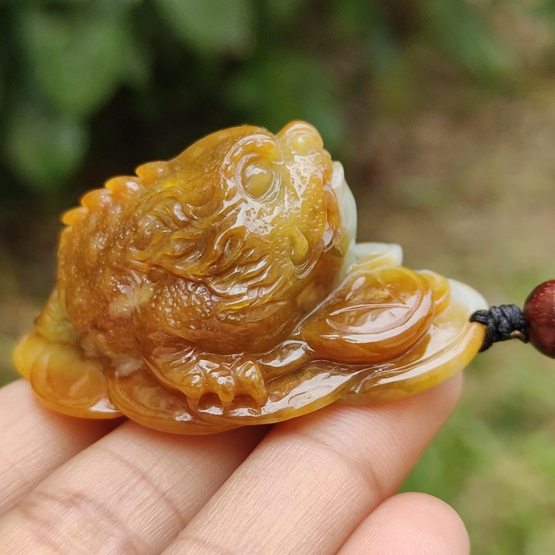 Redish Yellow Very Rare Natural Type A Jadeite Jade crafted with the Three Legs Toad as Pendant, certificate weighs 49.67 grams, measurement 51 * 32.8 * 24.3 mm (pendant258)