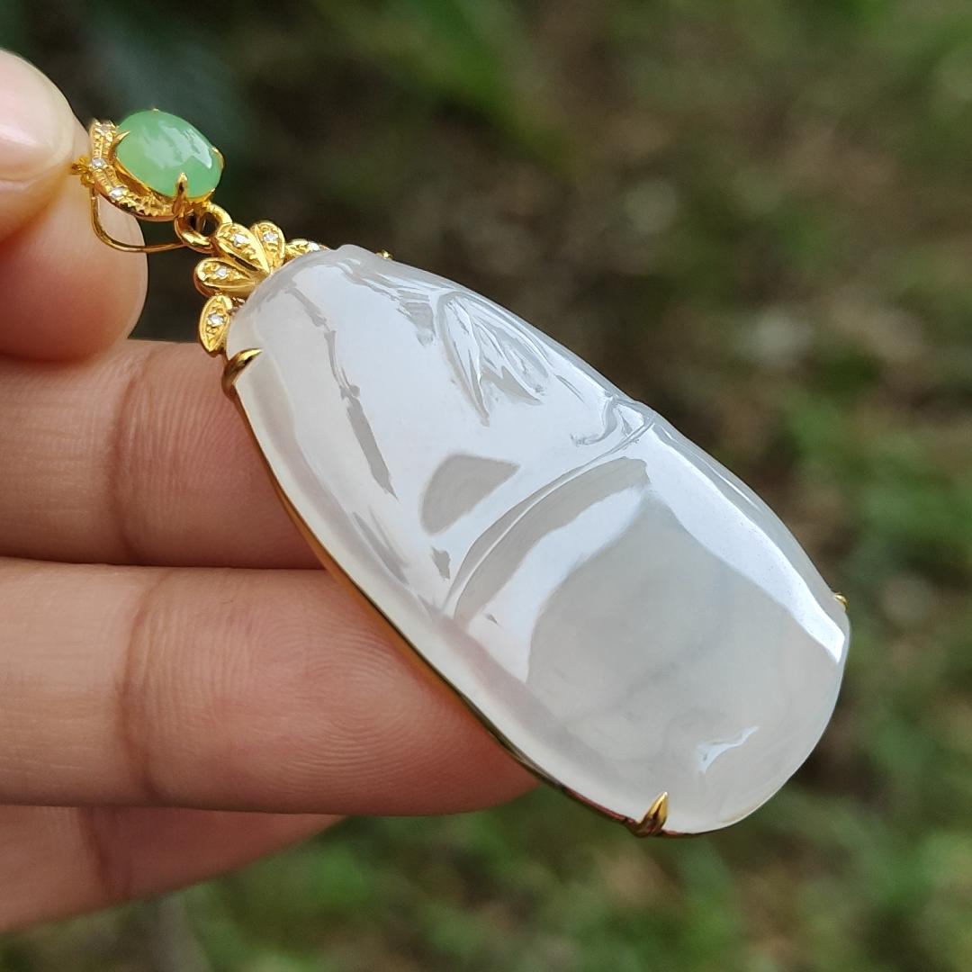 Icy Translucent Natural Type A Jadeite Jade crafted as Bamboo set on 18k gold with diamonds as Pendant, certificate weighs 9.99 grams, measurement 38.2 * 21.6 * 4.9 mm (18kp40)