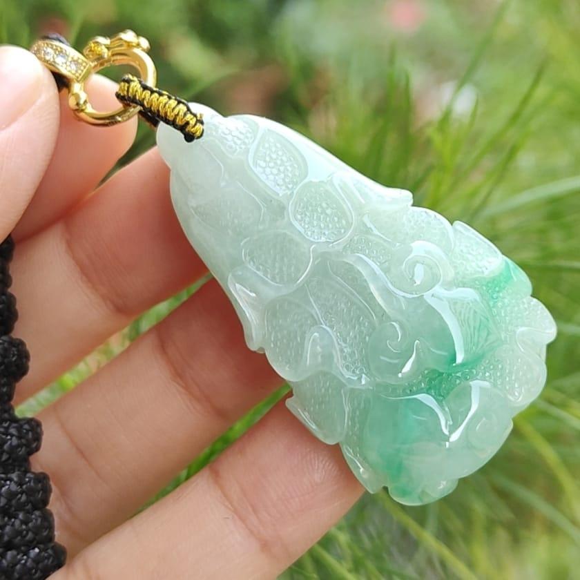 Premium quality White with green patches Ruyi Cabbage Natural Type A Jadeite Pendant with NGI Gemstone report weight 124.96 grams, 49.88 * 27.31 * 15.96 mm , Translucent fine grain crystal aggregate (pendant134)