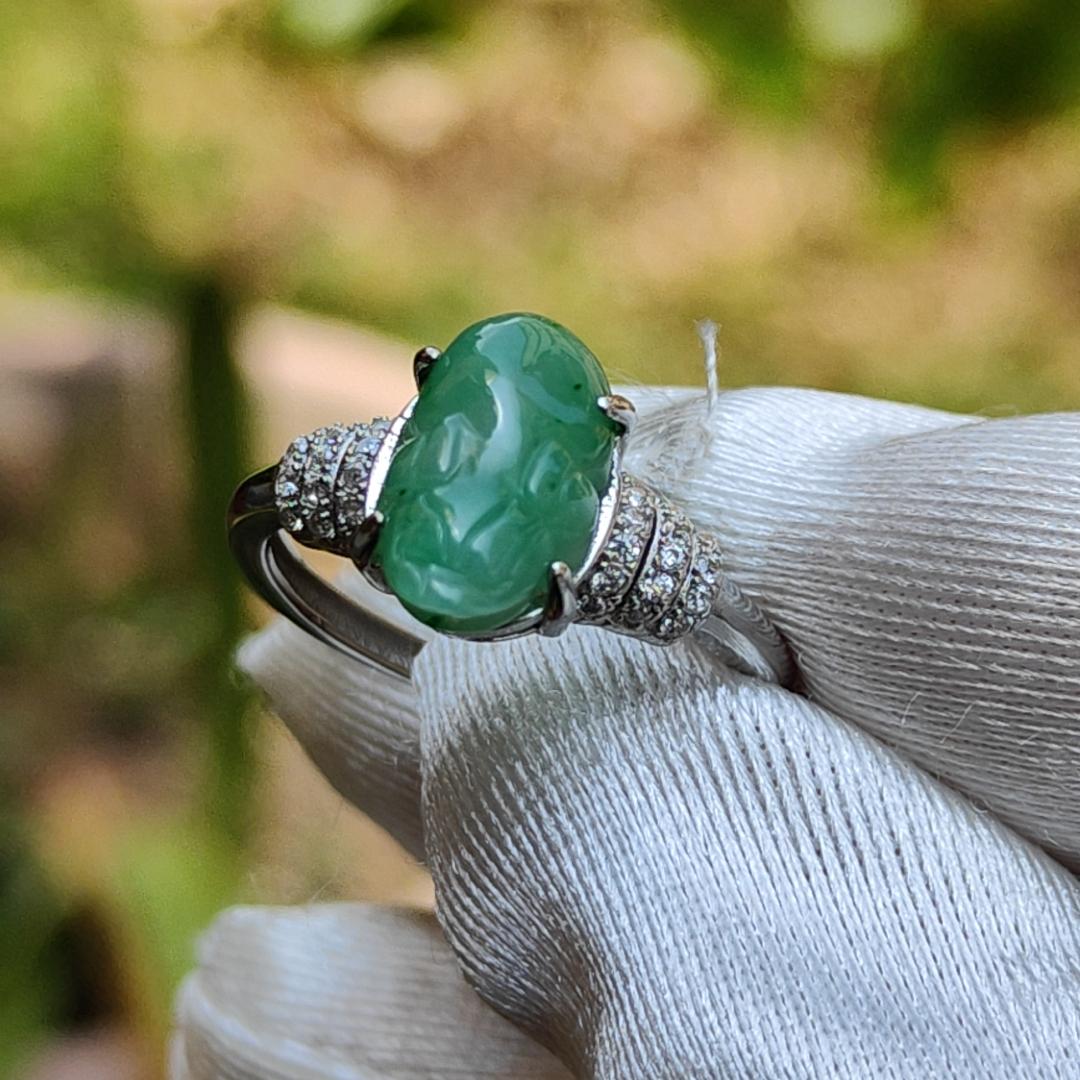 Green Natural Type A Jadeite Jade crafted with Pixiu set on adjustable S925 as a Ring with certificate weigh 2.6 grams, measurement 12.2 * 7 * 4.9 (s925ring9)