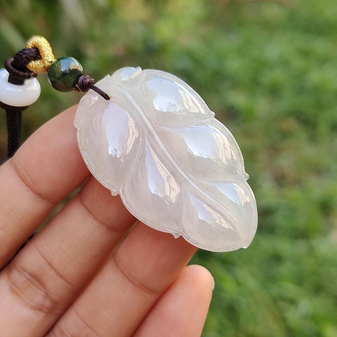 An Old Collection Not To be Missed! Semi Icy Natural Type A Jadeite Jade Pendant Necklace crafted as Leaf with certificate included weigh 10.85 grams, 43.3 * 26.1 * 5.9 mm (pendant172)