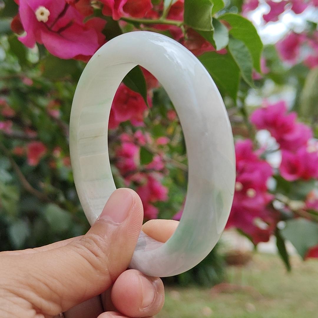 Light Green Hue Natural Type A Jadeite Jade crafted with shape of Peace Bracelet Bangle with certificate weigh 64.55 grams, measurement 13.6 * 8.7, Wrist Size 56.5 mm (bangle4)