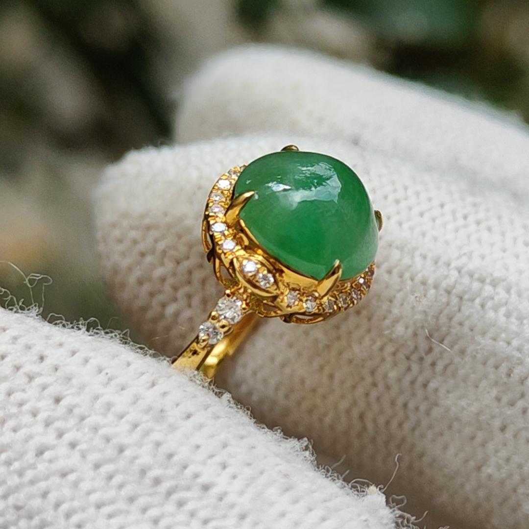 Sales Offer - High Quality Light Green Cabochon Natural Type A Jadeite Jade set on 18k Gold as Ring, certificate weighs 1.98 grams, Finger Size 15.4mm (18kring28)