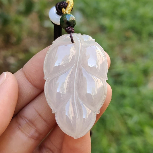 An Old Collection Not To be Missed! Semi Icy Natural Type A Jadeite Jade Pendant Necklace crafted as Leaf with certificate included weigh 10.85 grams, 43.3 * 26.1 * 5.9 mm (pendant172)