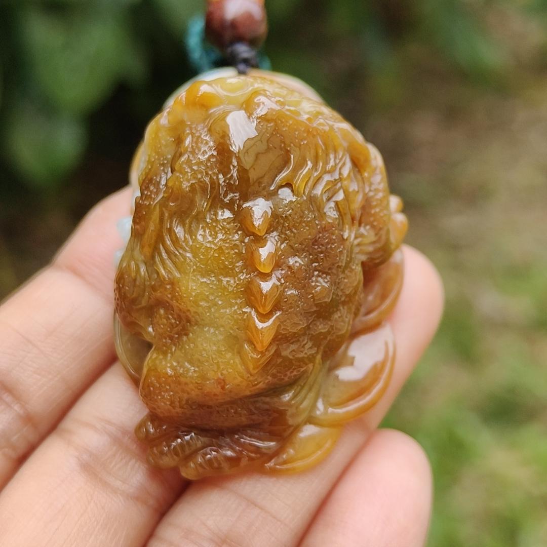 Redish Yellow Very Rare Natural Type A Jadeite Jade crafted with the Three Legs Toad as Pendant, certificate weighs 49.67 grams, measurement 51 * 32.8 * 24.3 mm (pendant258)