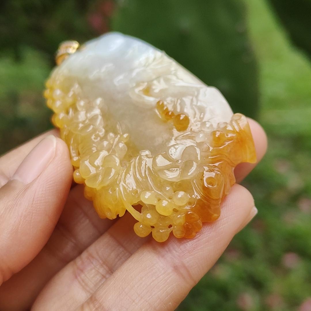 Very Rare Orange Yellow Natural Type A Jadeite Jade crafted with Deer added with 18k Gold Clasp as Pendant, certificate weighs 33.26 grams, measurement 64.8 * 35.2 * 8.5 mm (18kp48)