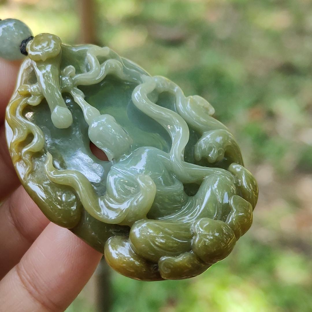 Good Quality Yellow and Green Natural Type A Jadeite Jade crafted with Ruyi and Faceless Buddha as Pendant, QIC approved labs certificate weigh 45.18 grams, measurement 53.1 * 38.3 * 14.8 mm (pendant273)