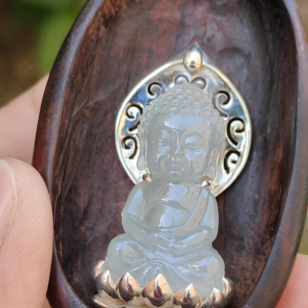 Semi Icy Good Translucent Natural Type A Jadeite Jade crafted as Buddha set on S925 and Sandalwood as Pendant, certificate weighs 31.79 grams, measurement 60.3 * 37.1 * 21.1 mm  (s925p2)