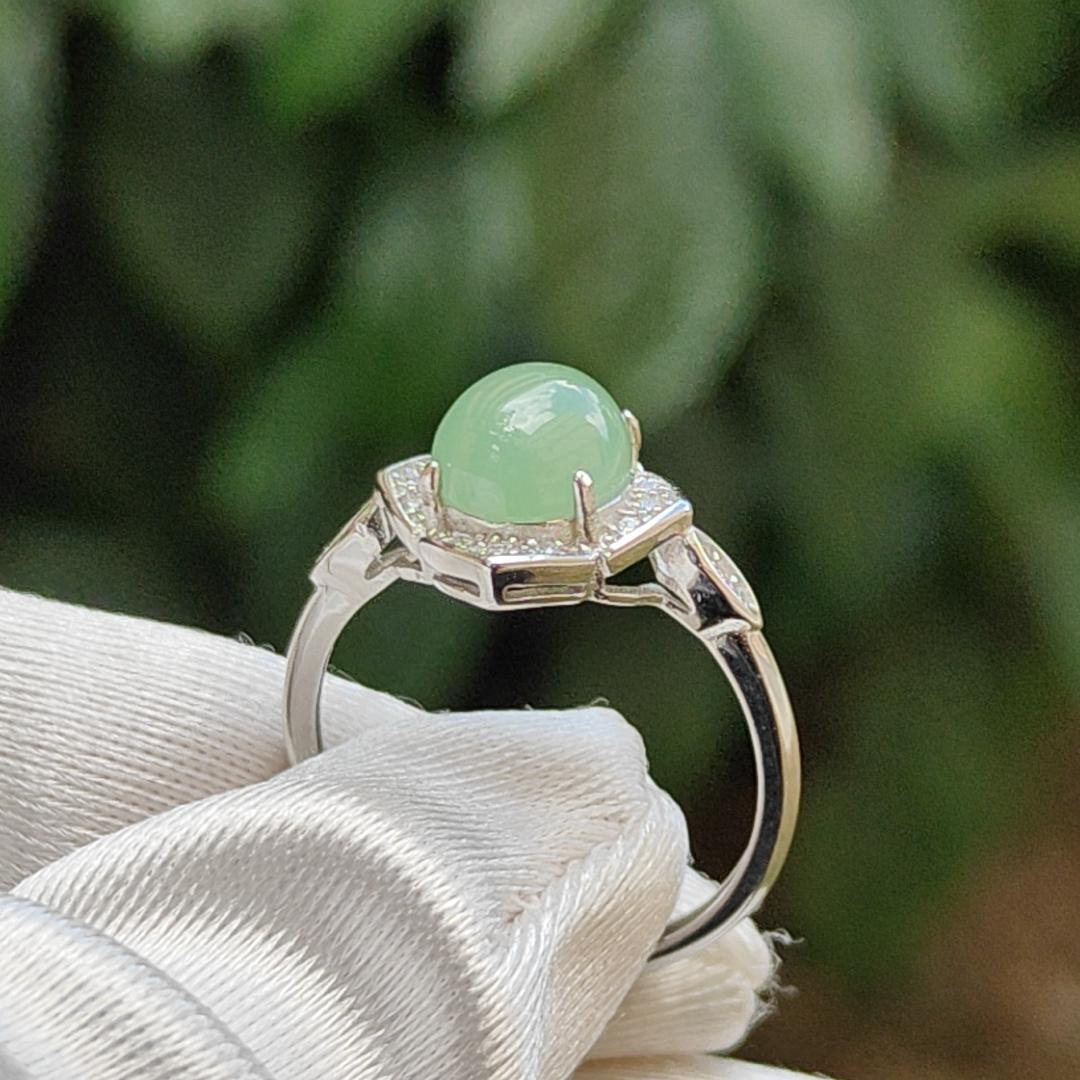 Green Natural Type A Jadeite Jade cabochon 7.8 * 7.2 * 4.5 mm set with S925 Silver as adjustable ring, certificate weigh 2.23 grams, (s925ring12)