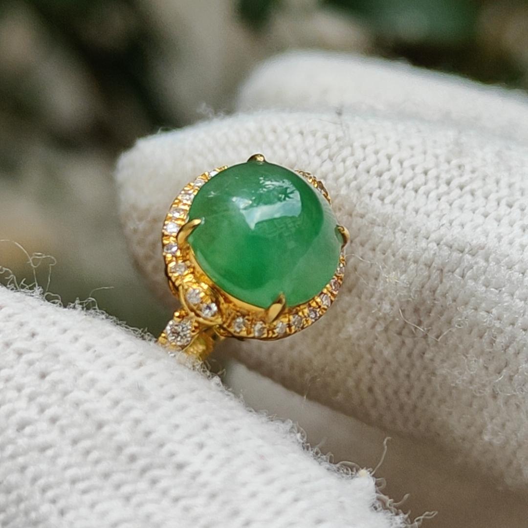 Sales Offer - High Quality Light Green Cabochon Natural Type A Jadeite Jade set on 18k Gold as Ring, certificate weighs 1.98 grams, Finger Size 15.4mm (18kring28)