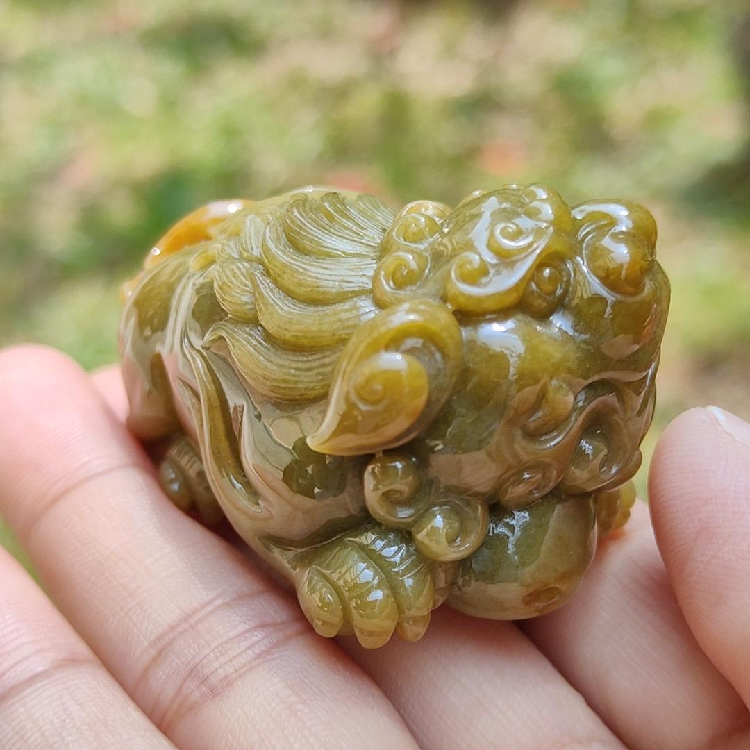 Super Rare Yellow, Redish and Green Hue Natural Type A Jadeite Jade crafted with Lion as Hand-held piece, display or Pendant, certificate weigh 93.64 grams, measurement 53.3 * 32.2 * 30.7 mm (hand5)