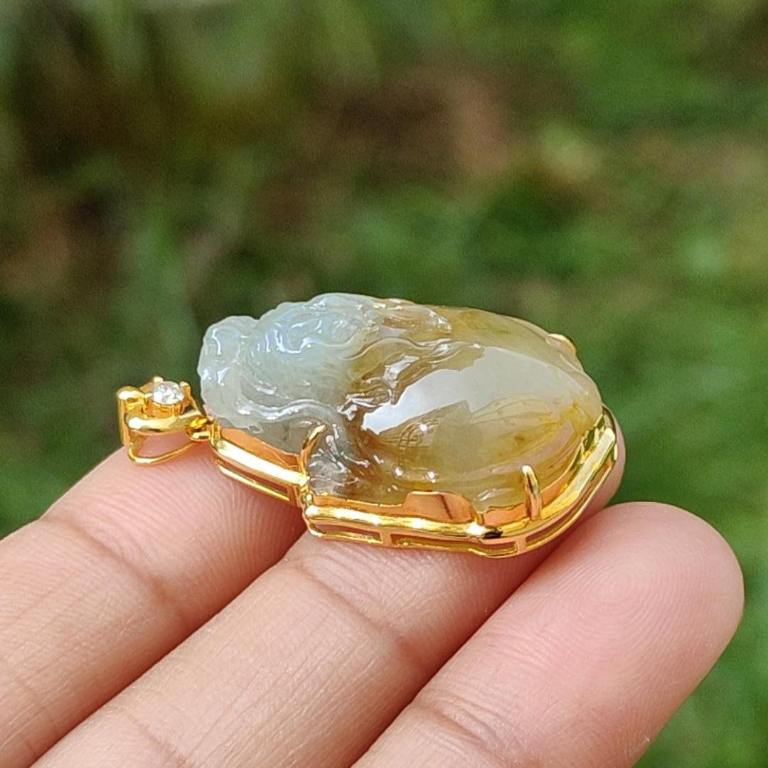 Yellow Natural Type A Jadeite Jade Pendant crafted as Dragon Turtle set on 18k gold with diamond, certificate weigh 6.69 grams, measurement 33.8 * 17.7 * 11.6 mm (18kp16)