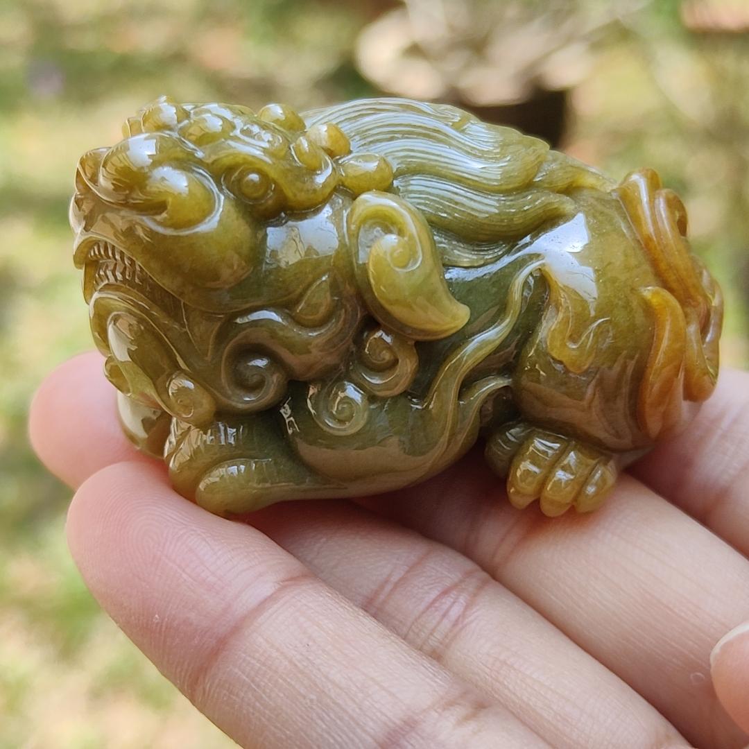 Super Rare Yellow, Redish and Green Hue Natural Type A Jadeite Jade crafted with Lion as Hand-held piece, display or Pendant, certificate weigh 93.64 grams, measurement 53.3 * 32.2 * 30.7 mm (hand5)