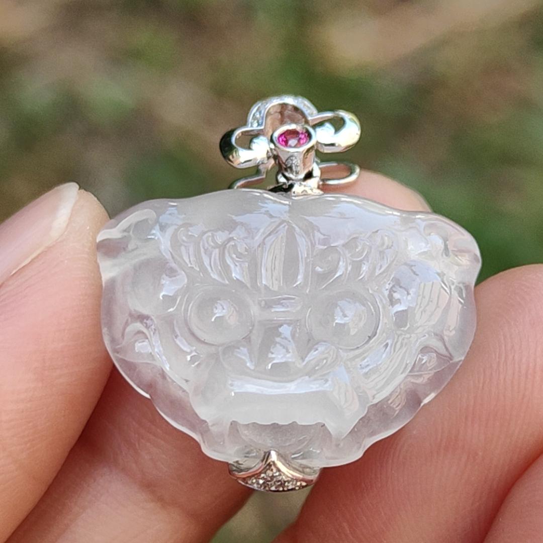 Icy Translucent Natural Type A Jadeite Jade crafted as Tiger with 18k gold as Pendant, certificate weighs 5.02 grams, measurement 25.6 * 22.8 * 7.3 mm (18kp50)