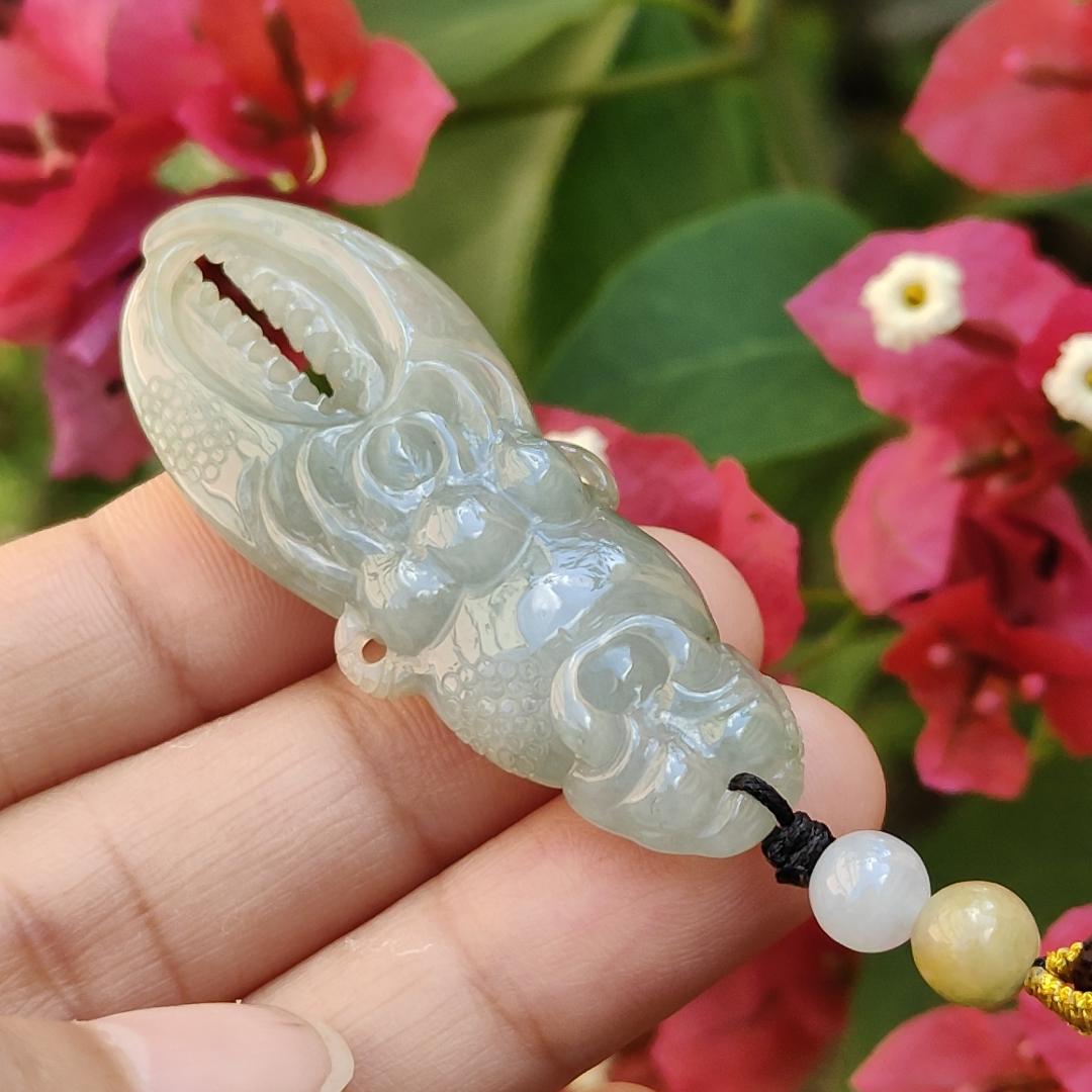 Light Green Hue Natural Type A Jadeite Pendant Necklace crafted as crab claws, symbols of everything is stable, money comes from all directions, and a title on the gold list, with GIC approved certificate weigh 15.95 grams, 49.5 * 19 * 9.1 mm (pendant42)