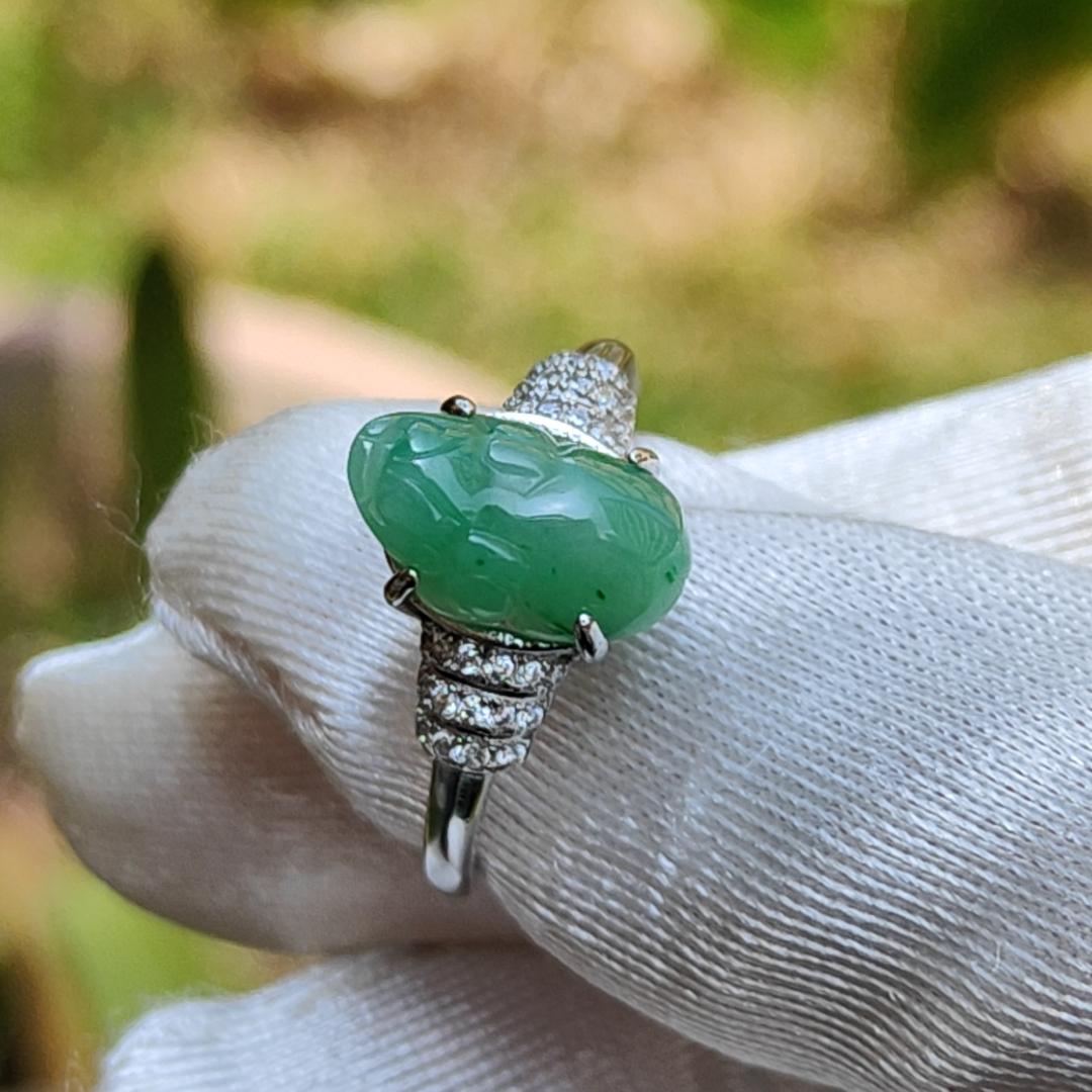 Green Natural Type A Jadeite Jade crafted with Pixiu set on adjustable S925 as a Ring with certificate weigh 2.6 grams, measurement 12.2 * 7 * 4.9 (s925ring9)