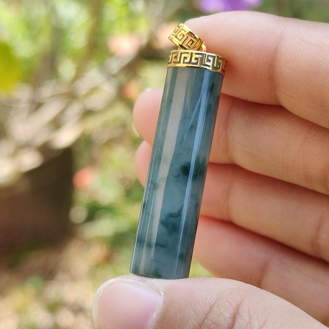 Dark Bluish Green Natural Type A Jadeite Jade crafter with a shape of Cylinder set with 18k gold clasp as Pendant, certificate included weigh 6.49 grams, measurement 37.6 * 9.6 * 6.3 mm (18kp28)