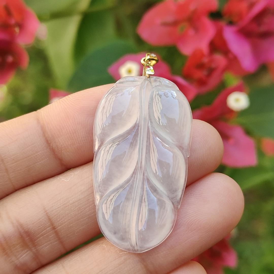 18k Gold Clasp added to this Icy Translucent Natural Type A Jadeite Pendant leaf symbols of Health, longevity and prosperity, with certificate included for this jadeite weigh 5.22 grams, 34.8 * 19.7 * 4.3 mm, suitable for daily wear (18kp2)