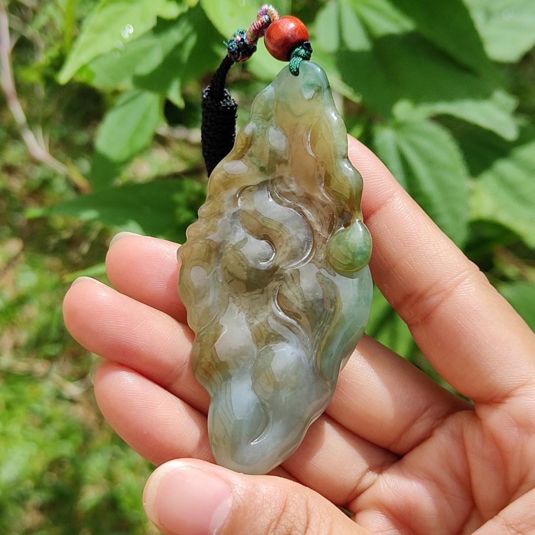 Super Rare Hugh Green and Yellow Natural Type A Jadeite Pendant Necklace Crafted with a Domineering Dragon symbols of Rise step by step, rise rapidly, with certificate weigh 44.19 grams, 77.2 * 37.5 * 15.8 mm (pendant25)