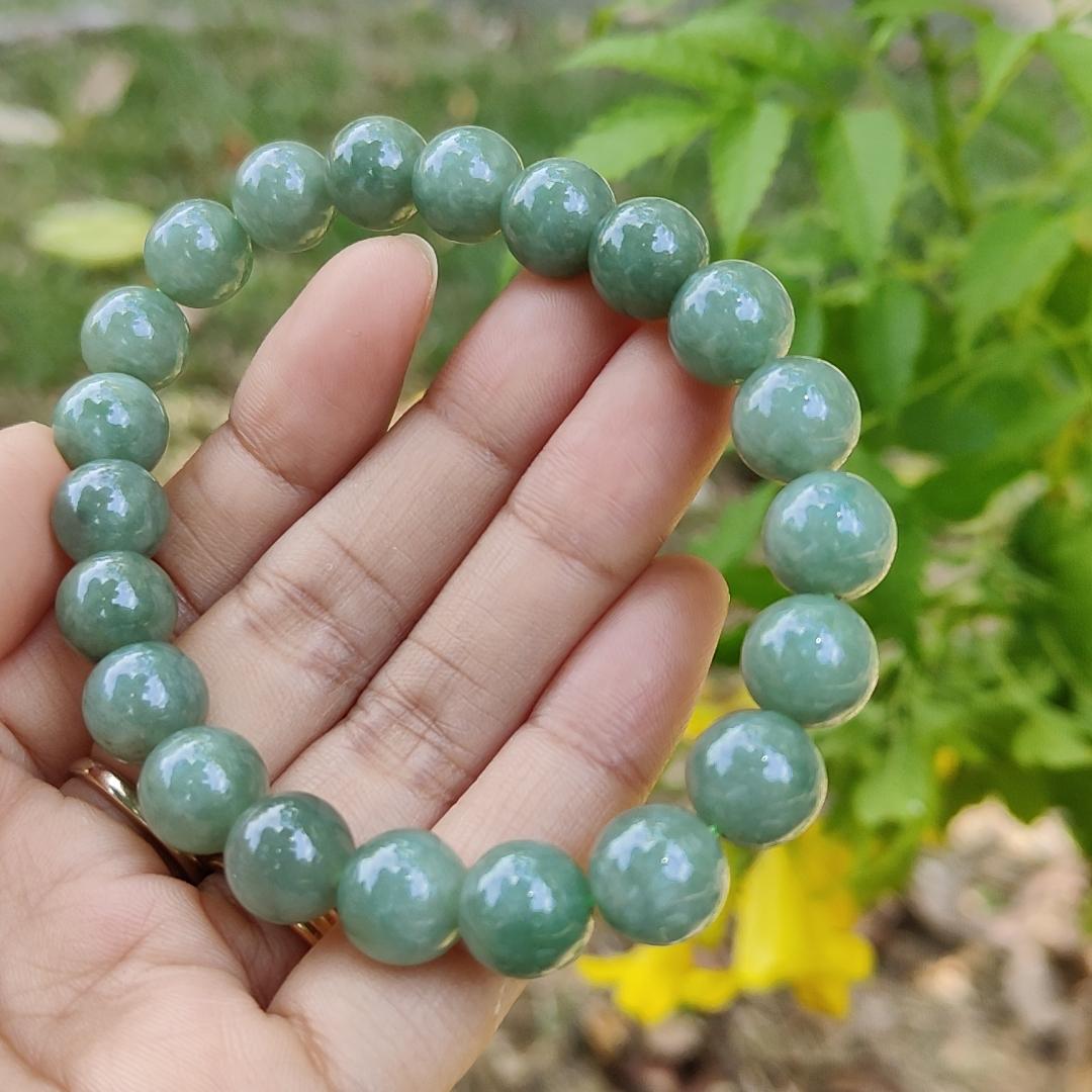 Green 21 Beads measurement 10mm Natural Type A Jadeite Jade Bracelet with QIC approved labs certificate weighs 38.45 grams (bracelet27)