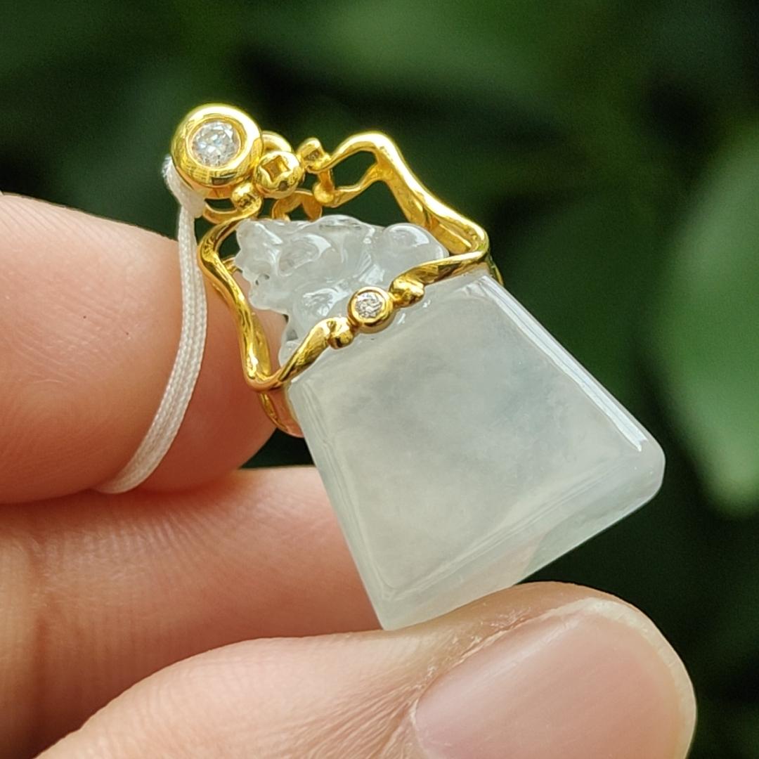 Good Translucent Quality Natural Type A Jadeite Jade crafted as pixiu set with 18k gold as pendant, certificate weighs 4.74 grams, measurement 25.1 * 13.8 * 7 mm (18kp62)