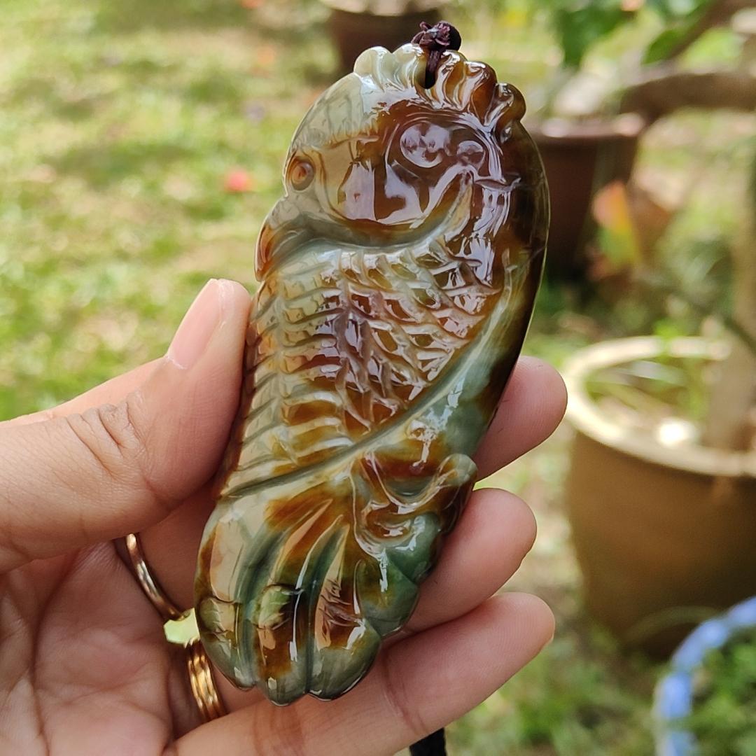 Rare Quality Brown, Redish and Green Natural Type A Jadeite Jade crafted with Parrot, can be use for display for as a hand-held piece with certificate weigh 133.29 grams, measurement 85.6 * 36.6 * 21 mm (hand3)