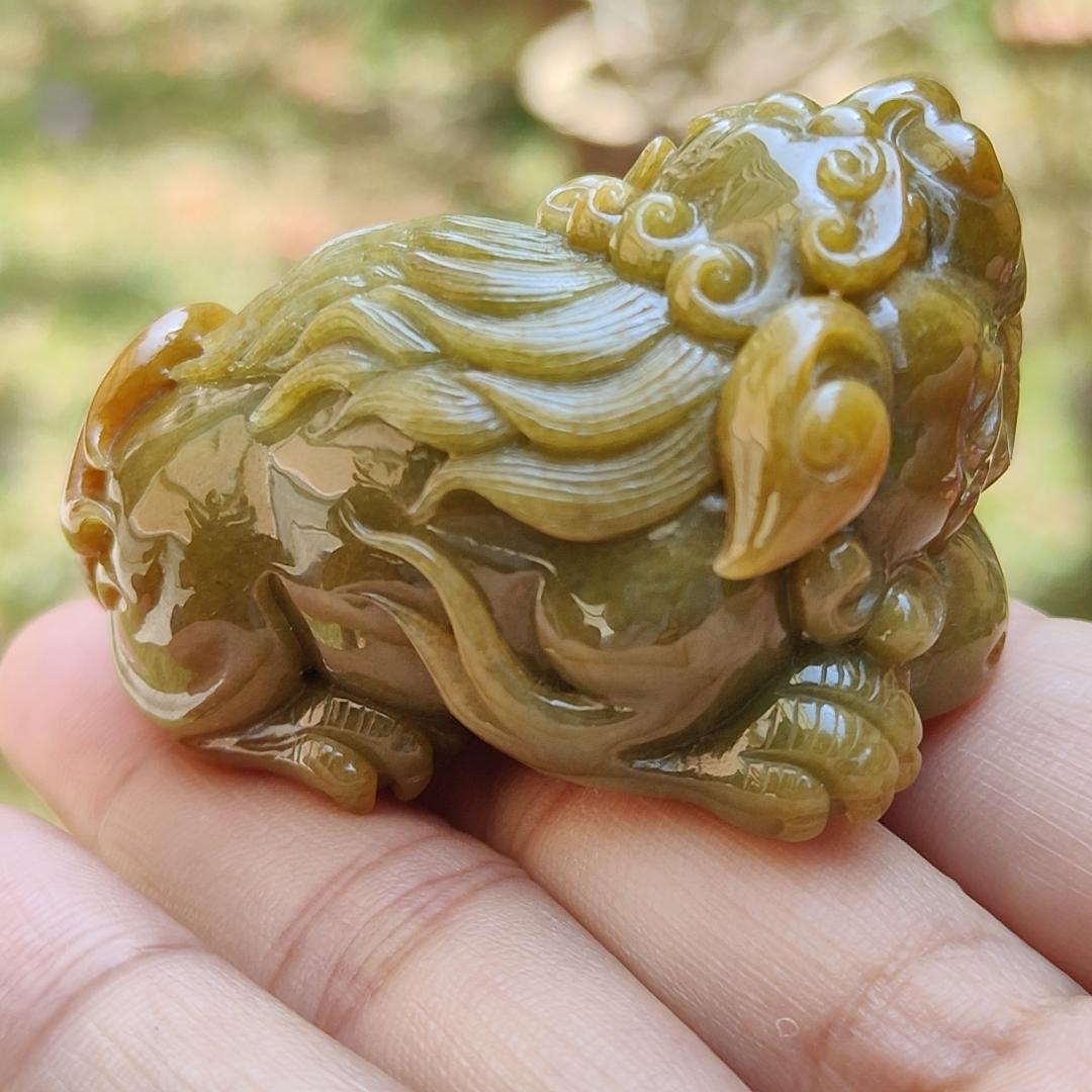 Super Rare Yellow, Redish and Green Hue Natural Type A Jadeite Jade crafted with Lion as Hand-held piece, display or Pendant, certificate weigh 93.64 grams, measurement 53.3 * 32.2 * 30.7 mm (hand5)