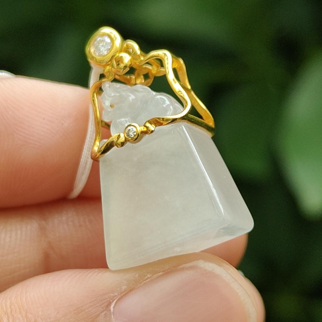 Good Translucent Quality Natural Type A Jadeite Jade crafted as pixiu set with 18k gold as pendant, certificate weighs 4.74 grams, measurement 25.1 * 13.8 * 7 mm (18kp62)