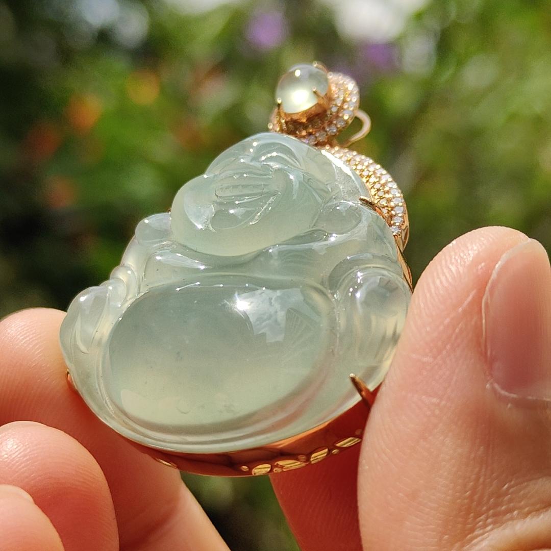 Icy Light Green Natural Type A Jadeite Jade Pendant crafted as Milo Buddha set on 18k gold with 1 icy cabochon and diamonds, certificate included weigh 13.8 grams, measurement 41.9 * 33.1 * 11.6 mm (18kp15)