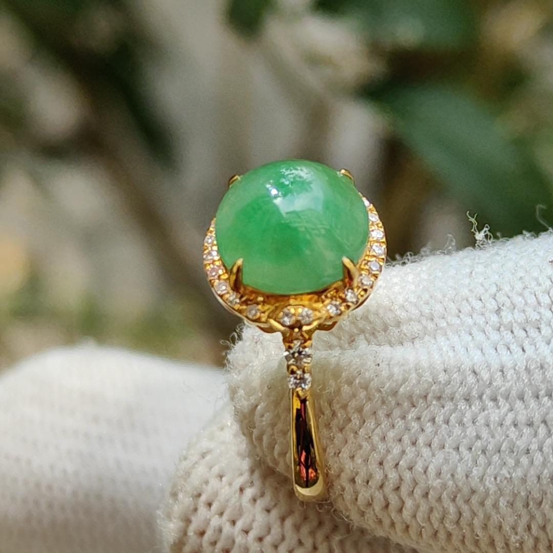 Sales Offer - High Quality Light Green Cabochon Natural Type A Jadeite Jade set on 18k Gold as Ring, certificate weighs 1.98 grams, Finger Size 15.4mm (18kring28)