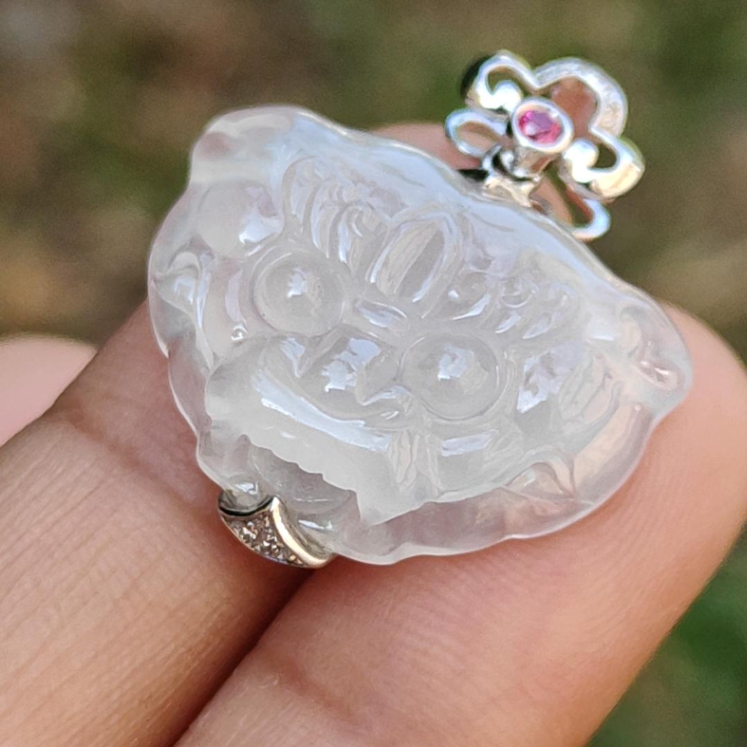 Icy Translucent Natural Type A Jadeite Jade crafted as Tiger with 18k gold as Pendant, certificate weighs 5.02 grams, measurement 25.6 * 22.8 * 7.3 mm (18kp50)