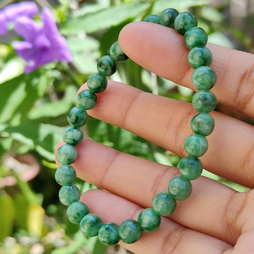 A Stunning daily wear, now with mid year offer,  27 Spicy-Green Beads measurement at 6.7 mm Natural Type A Jadeite Bracelet come with GIC approved labs certificate weigh 13.75 grams, suitable for your daily wear or collections (bracelet2)