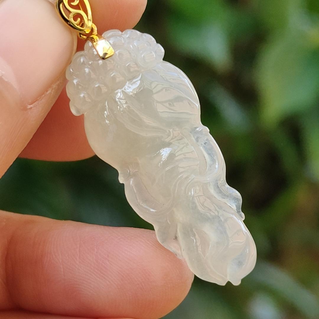 Yellow Icy Translucent Natural Type A Jadeite Jade crafted with shape of Ginseng as Pendant set with 18k gold clasp, certificate weighs 4.85 grams (18kp39)